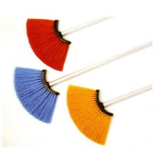 ไม้กวาดพลาสติก รุ่นเล็ก ขนาดหัว 6" ปลายขนกว้าง 11" (ไนล่อนขนอ่อน) แชมเปี้ยน CHAMPION